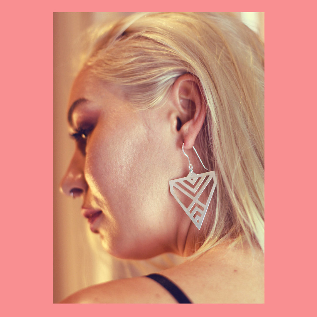 Aronui Earrings