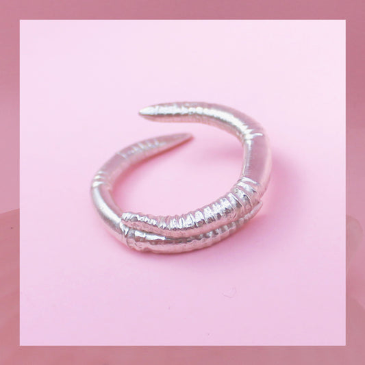 TOO SNUG RING