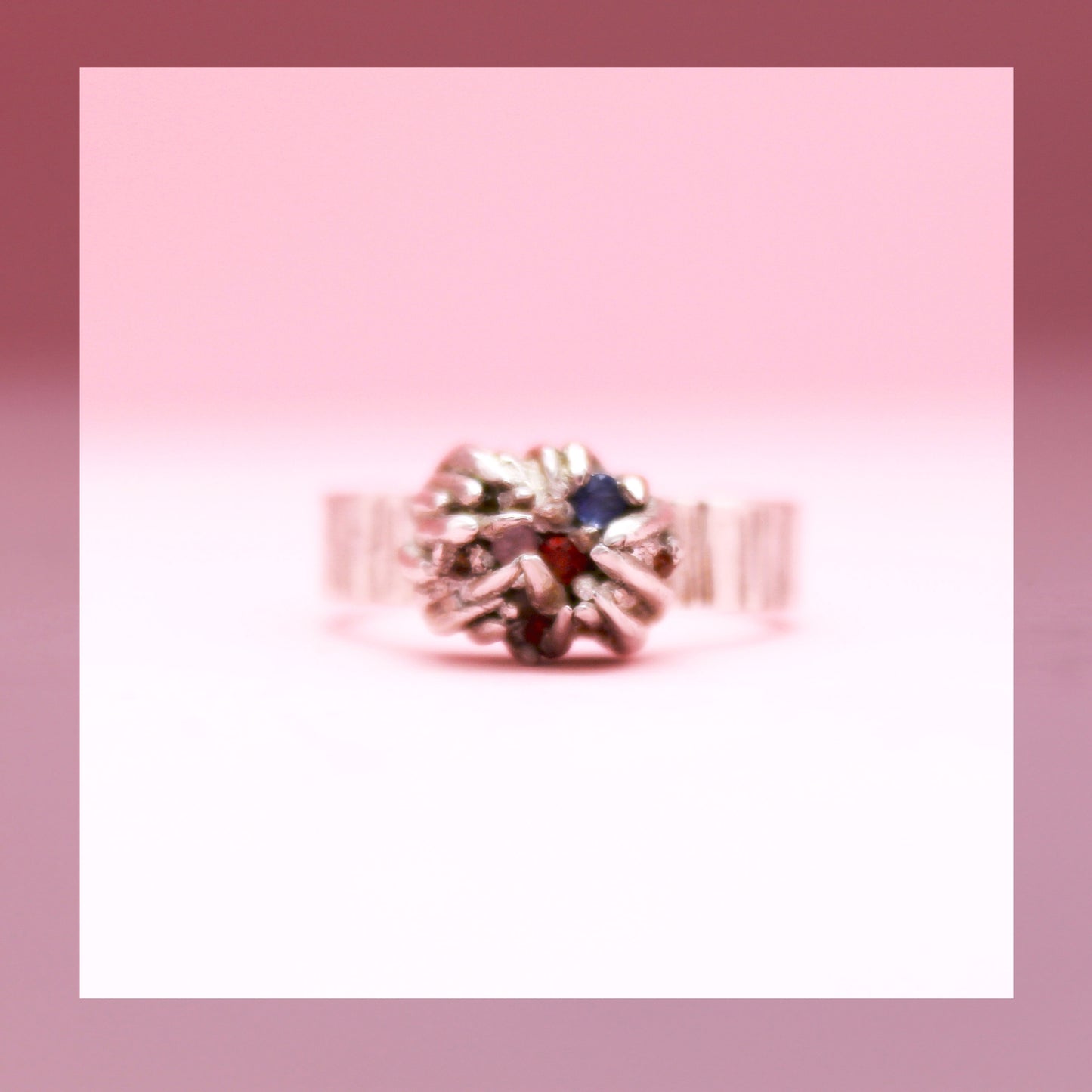 hundred and thousands sea anemone rings